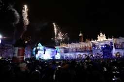 zdjęcie 01.01.2020, 00 09 27.jpg-sylwester 2019 rynek główny