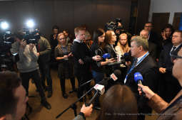 dsc_4364 kopia04.jpg-briefing ws. Okrągłego Stołu