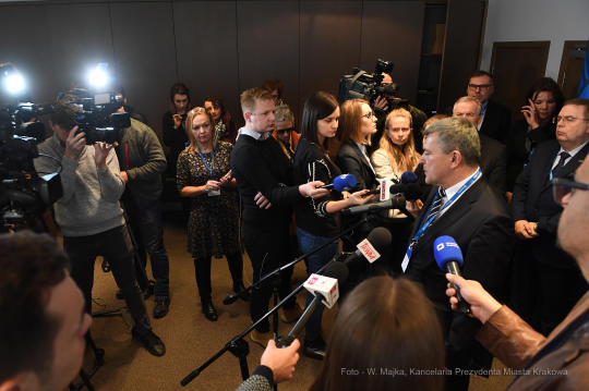 dsc_4364 kopia04.jpg-briefing ws. Okrągłego Stołu