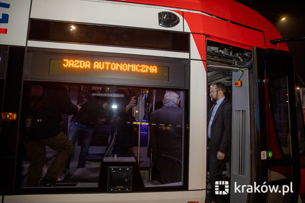bs_200128_0429.jpg-Pierwszy w Polsce przejazd autonomicznego tramwaju