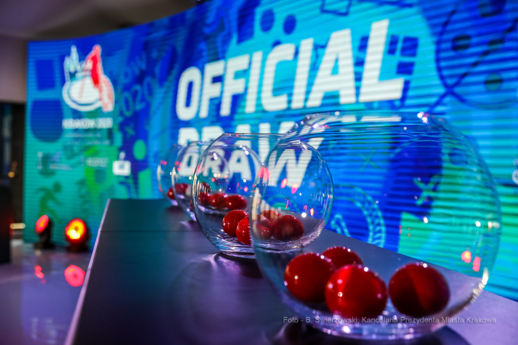 bs-lutego 02, 2020-img_1592.jpg-AMP Footbol,Majchrowski,Losowanie  Autor: B. Świerzowski