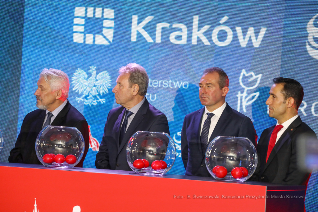 bs-lutego 02, 2020-img_1849.jpg-AMP Footbol,Majchrowski,Losowanie  Autor: B. Świerzowski