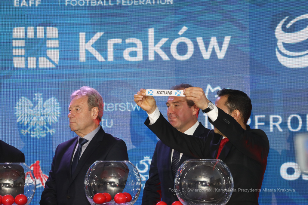 bs-lutego 02, 2020-img_1865.jpg-AMP Footbol,Majchrowski,Losowanie  Autor: B. Świerzowski