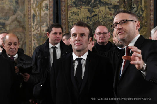 4040.jpg-Emmanuela Macrona