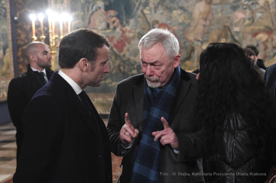 5252.jpg-Emmanuela Macrona