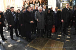 6262.jpg-Emmanuela Macrona