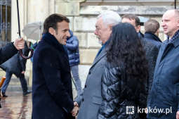 bs_200204_1949.jpg-Wizyta prezydenta Francji Emmanuela Macrona na Wawelu