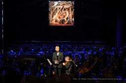 0101.jpg-Filharmonii Krakowskiej