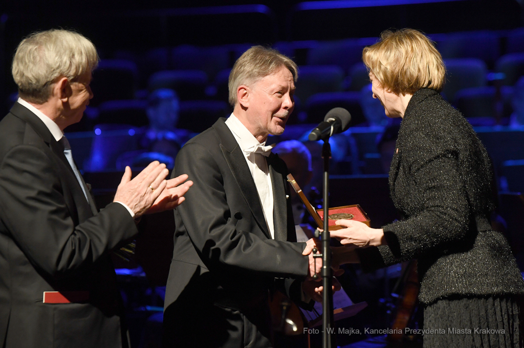 0909.jpg-Filharmonii Krakowskiej  Autor: W. Majka