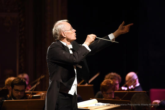 1414.jpg-Filharmonii Krakowskiej