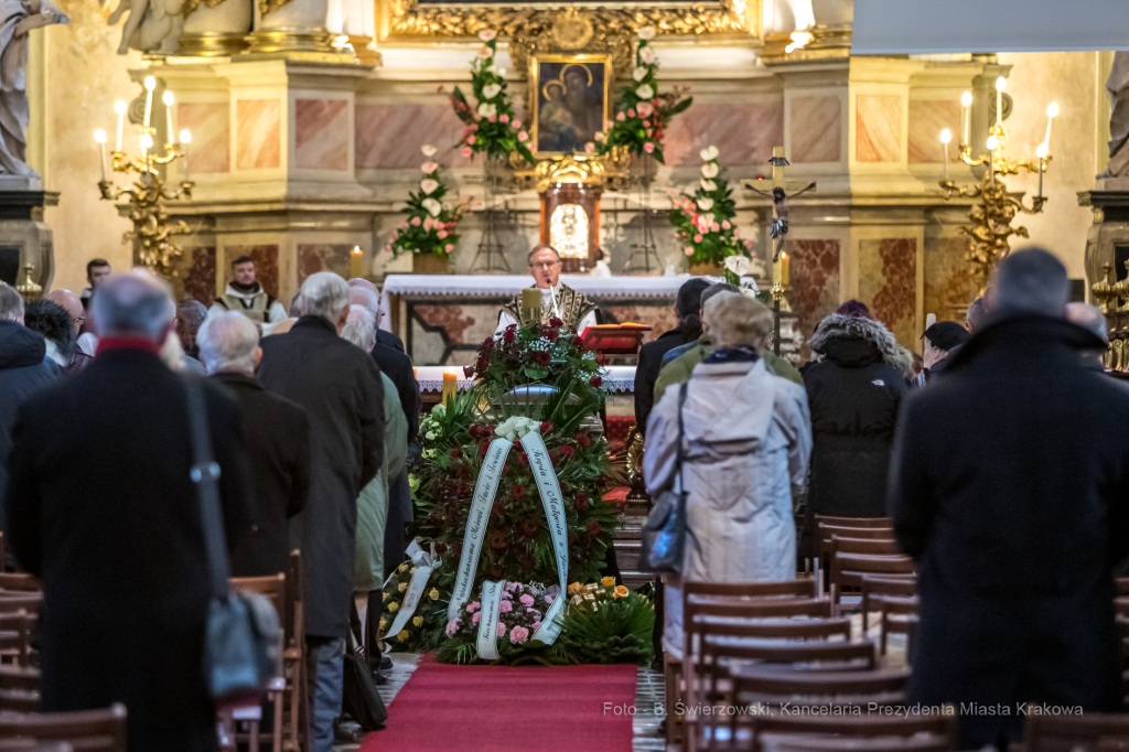 bs_200211_2345.jpg-prof. Juchnowicz,Kośmider,pogrzeb  Autor: B. Świerzowski