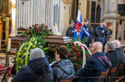 bs_200211_2355.jpg-prof. Juchnowicz,Kośmider,pogrzeb