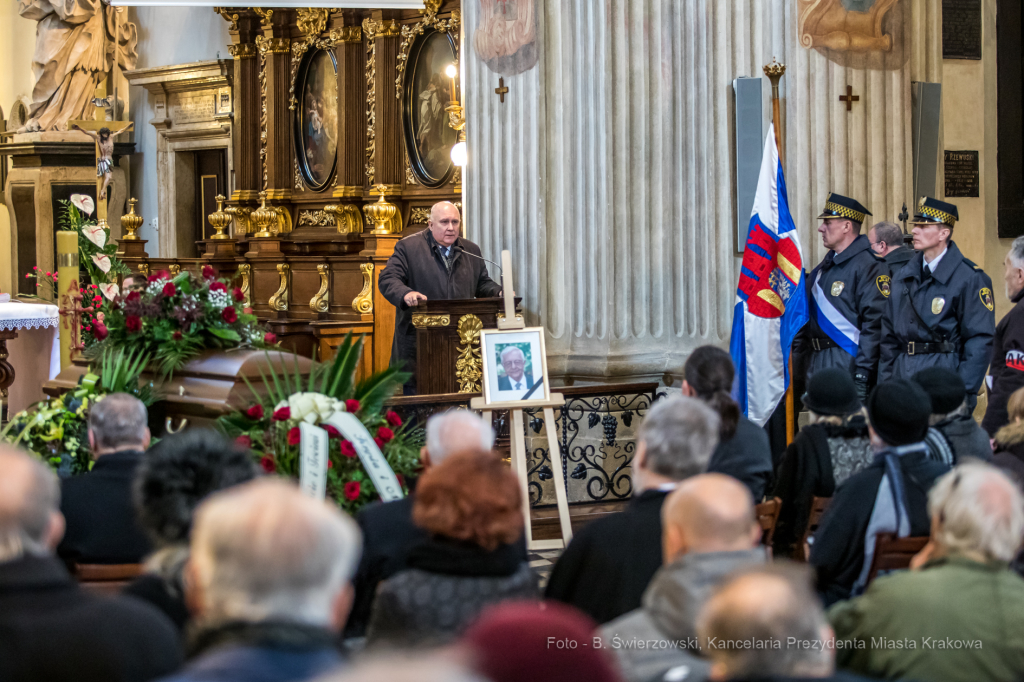 bs_200211_2381.jpg-prof. Juchnowicz,Kośmider,pogrzeb  Autor: B. Świerzowski