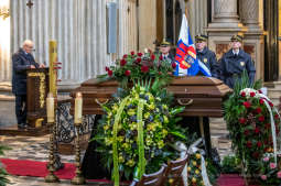 bs_200211_2403.jpg-prof. Juchnowicz,Kośmider,pogrzeb