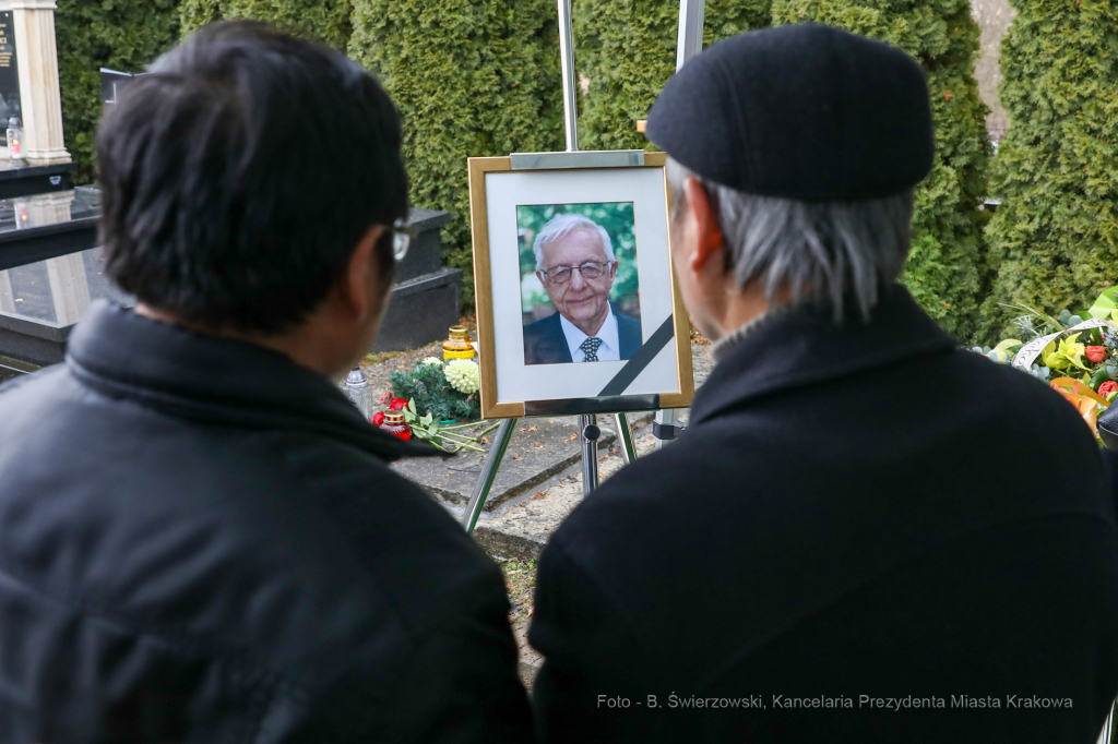 bs_200211_2503.jpg-prof. Juchnowicz,Kośmider,pogrzeb  Autor: B. Świerzowski