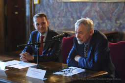 0707.jpg-Konferencja prasowa w sprawie współpracy Miasta i Wawelu