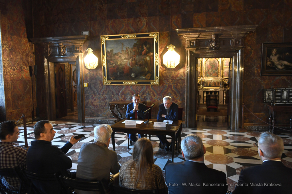 0808.jpg-Konferencja prasowa w sprawie współpracy Miasta i Wawelu  Autor: W. Majka