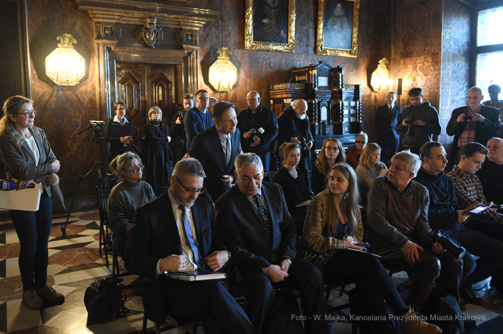0909.jpg-Konferencja prasowa w sprawie współpracy Miasta i Wawelu  Autor: W. Majka