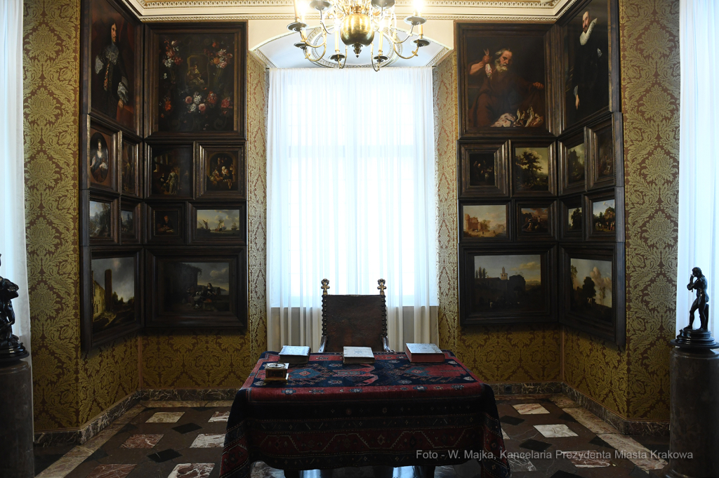 1111.jpg-Konferencja prasowa w sprawie współpracy Miasta i Wawelu  Autor: W. Majka