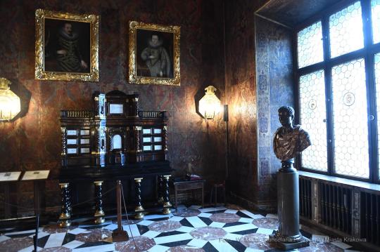 1212.jpg-Konferencja prasowa w sprawie współpracy Miasta i Wawelu