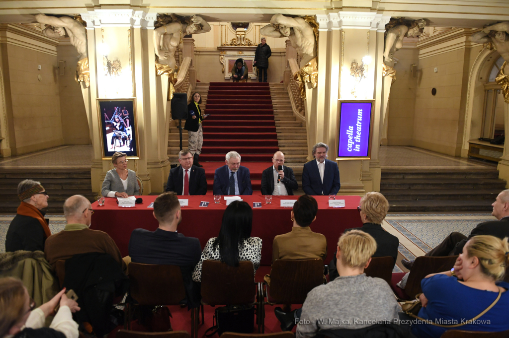 1111.jpg-Konferencja prasowa „Capella in Theatrum”  Autor: W. Majka