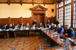 0404.jpg-parlamentarzyści