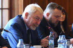 2323.jpg-parlamentarzyści