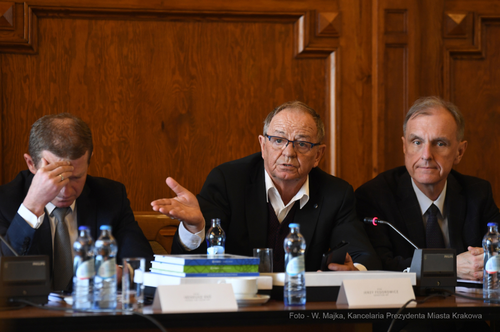 2424.jpg-parlamentarzyści  Autor: W. Majka