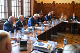 2727.jpg-parlamentarzyści