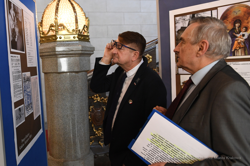 0404.jpg-wystawa Protest Głodowy  Autor: W. Majka