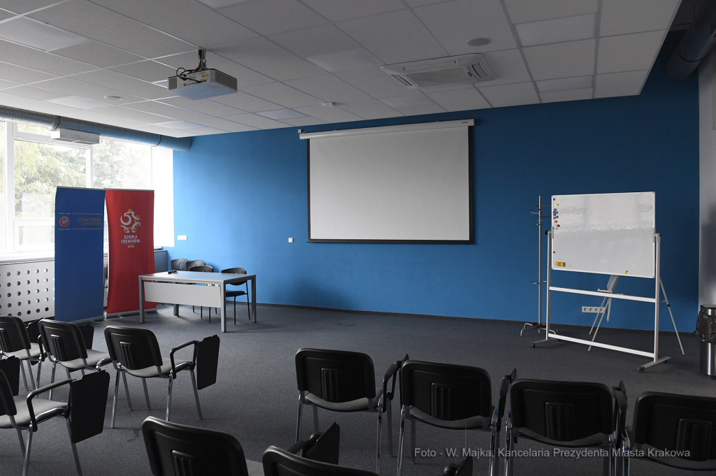 2424.jpg-Hutnik.  Autor: W. Majka