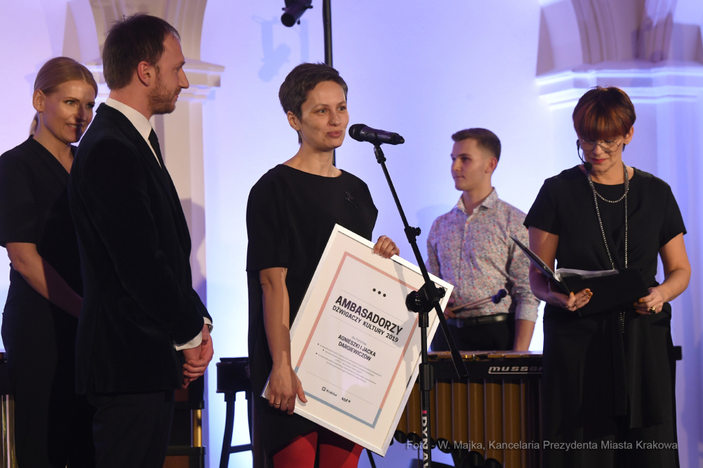 0606.jpg-Gala wręczenia nagród Dźwigacz Kultury  Autor: W. Majka