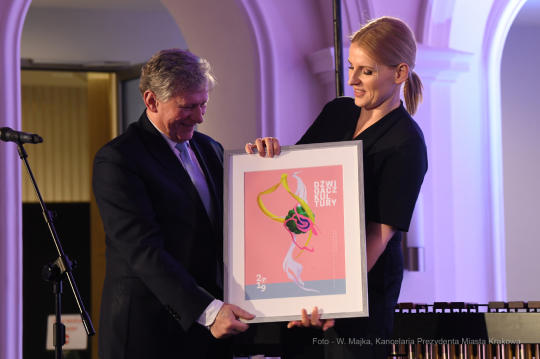 2424.jpg-Gala wręczenia nagród Dźwigacz Kultury