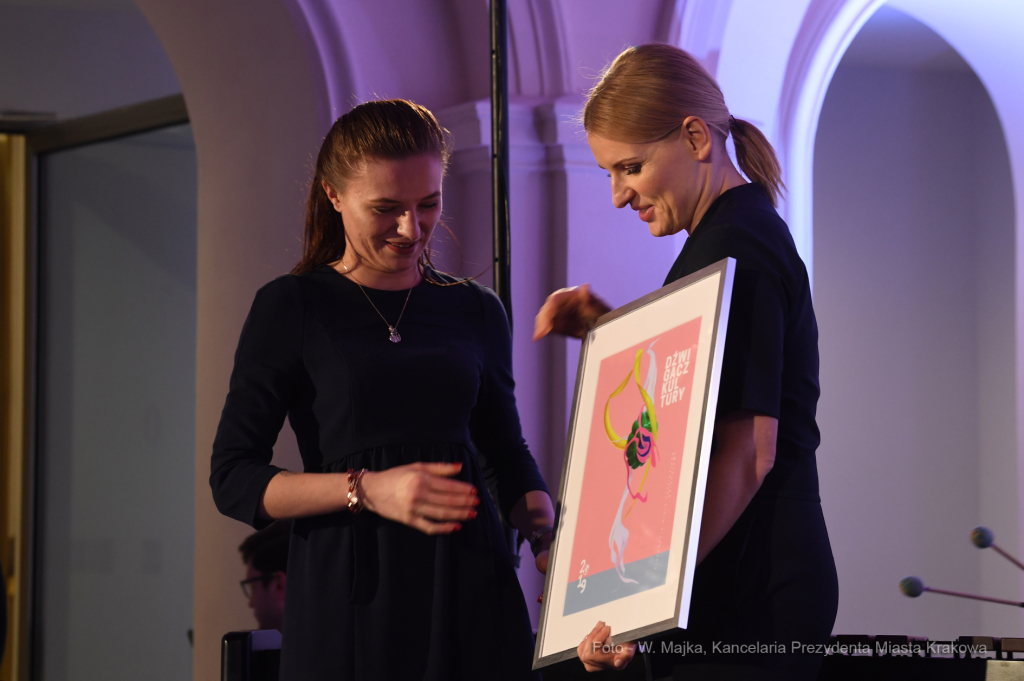 3232.jpg-Gala wręczenia nagród Dźwigacz Kultury  Autor: W. Majka