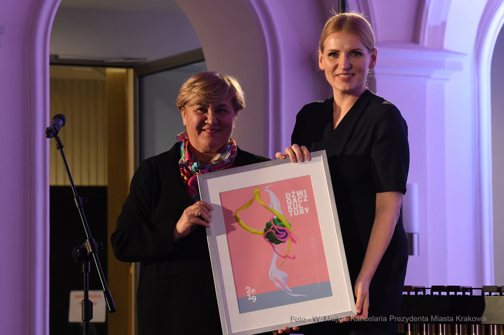 3434.jpg-Gala wręczenia nagród Dźwigacz Kultury  Autor: W. Majka