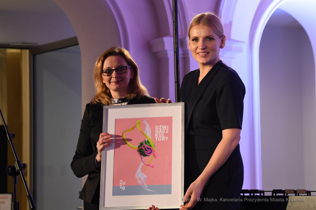 3737.jpg-Gala wręczenia nagród Dźwigacz Kultury  Autor: W. Majka