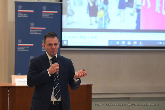 1616.jpg-spotkanie dyplomacji publicznej i kulturalnej