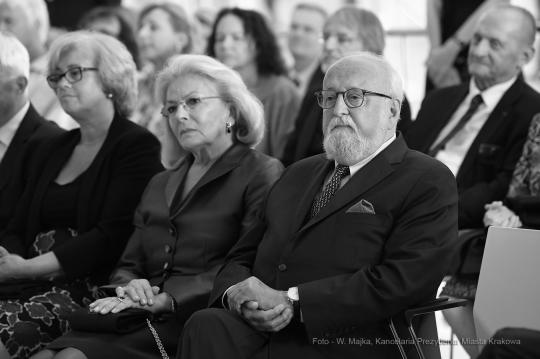 1414.jpg-Krzysztof Penderecki