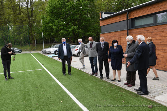 0606.jpg-Wizyta gospodarska w nowo wybudowanym zapleczu klub KS Kolejarz Prokocim