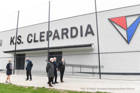0606.jpg-Wizyta gospodarska w zmodernizowanych obiektach K.S. Clepardia