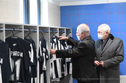 1010.jpg-Wizyta gospodarska w zmodernizowanych obiektach K.S. Clepardia