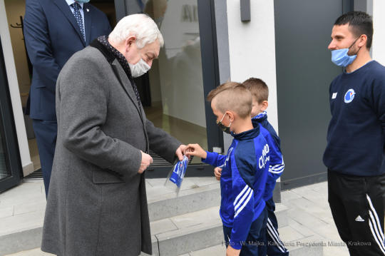 1111.jpg-Wizyta gospodarska w zmodernizowanych obiektach K.S. Clepardia