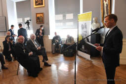 0606.jpg-Uroczyste otwarcie wystawy „Pasterz. Stulecie urodzin Świętego Jana Pawła II”