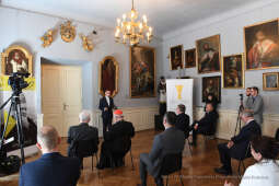 0707.jpg-Uroczyste otwarcie wystawy „Pasterz. Stulecie urodzin Świętego Jana Pawła II”