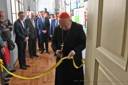 1212.jpg-Uroczyste otwarcie wystawy „Pasterz. Stulecie urodzin Świętego Jana Pawła II”