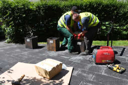 0101.jpg-Trzy kamienne siedziska, dar Solury dla Krakowa