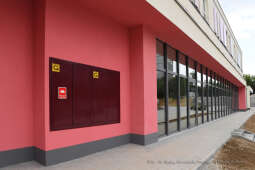 0505.jpg-szkoła na oś. Gotyk