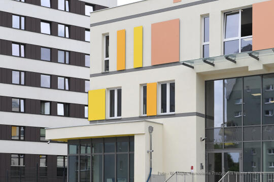 1818.jpg-szkoła na oś. Gotyk