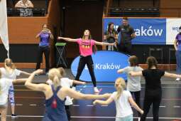 1a4a0272_1024.jpg-Na sport(n)owo w rytmie zumby, ZIS, ruch