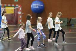 1a4a0298_1024.jpg-Na sport(n)owo w rytmie zumby, ZIS, ruch